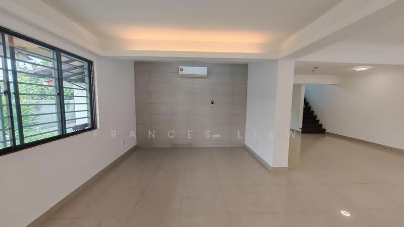 2-storey Terraced House for Sale in Taman Universiti Indah (Seri Kembangan) - Frances Liew - Living Room - PropertyGuru.com.my