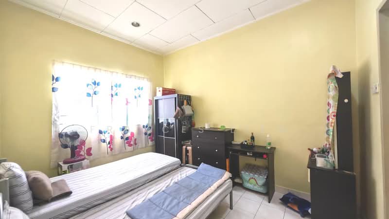 1-storey Terraced House for Sale in Taman Puncak Jalil (Seri Kembangan) - Frances Liew - Bedroom - PropertyGuru.com.my