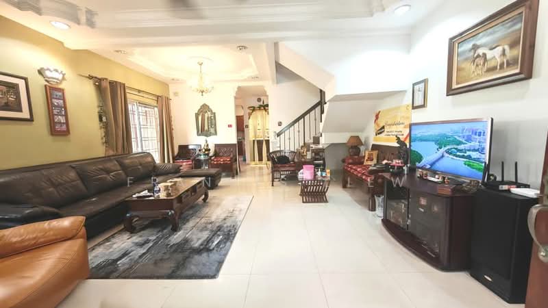 2-storey Terraced House for Sale in Bandar Putra Permai (Seri Kembangan) - Frances Liew - Living Room - PropertyGuru.com.my