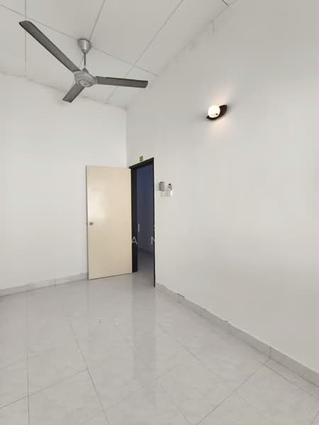 1-storey Terraced House for Sale in Taman Seri Austin (Tebrau) - Christina Ang - Interior - PropertyGuru.com.my