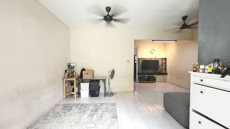 2-storey Terraced House for Sale in Taman Puncak Jalil (Seri Kembangan) - Frances Liew - Living Room - PropertyGuru.com.my