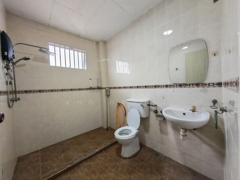 2-storey Terraced House for Sale in Kampung Teluk Gadong Besar (Klang) - Kho Daniel - Bathroom - PropertyGuru.com.my