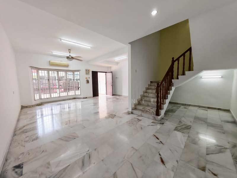 2-storey Terraced House for Sale in Kampung Teluk Gadong Besar (Klang) - Kho Daniel - Living Room - PropertyGuru.com.my