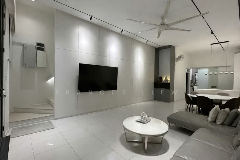 3-storey Terraced House for Sale in Taman Puncak Jalil (Seri Kembangan) - Frances Liew - Living Room - PropertyGuru.com.my