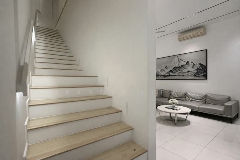 3-storey Terraced House for Sale in Taman Puncak Jalil (Seri Kembangan) - Frances Liew - Living Room - PropertyGuru.com.my