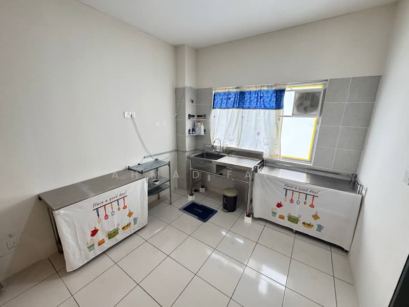 Rumah Bandar untuk Disewa di Dengkil (Selangor) - Ahmad Faiz - Kitchen - PropertyGuru.com.my