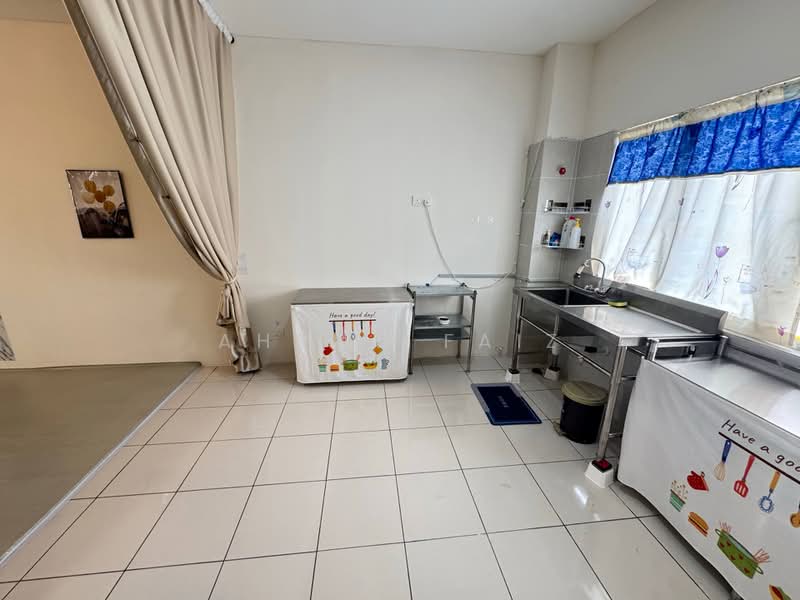 Rumah Bandar untuk Disewa di Dengkil (Selangor) - Ahmad Faiz - Kitchen - PropertyGuru.com.my