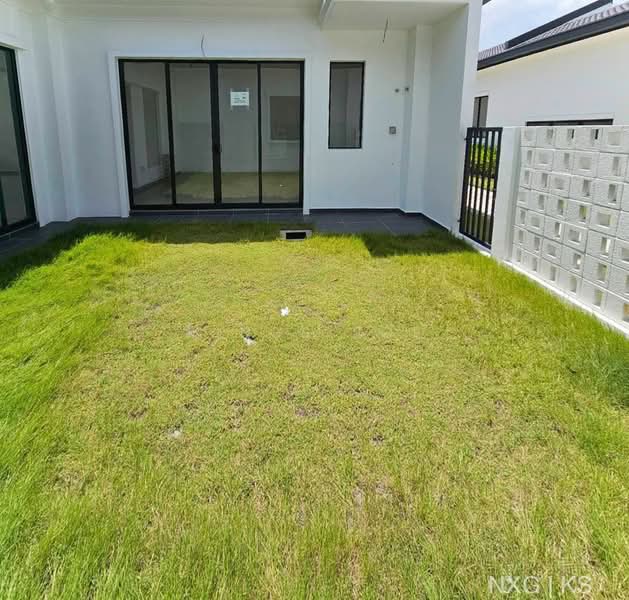 1-storey Terraced House for Sale in Puncak Alam (Selangor) - Kings Soe - PropertyGuru.com.my