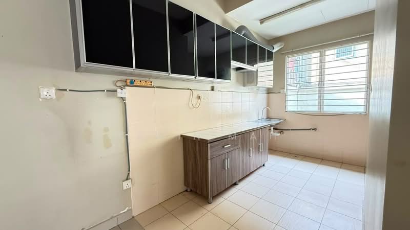 Rumah Berkembar untuk Dijual di Rawang (Selangor) - Elwin Mah - Kitchen - PropertyGuru.com.my