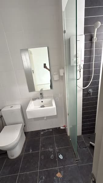 Servis Apartment untuk Dijual di Mesahill - Athena Cho - Bathroom - PropertyGuru.com.my