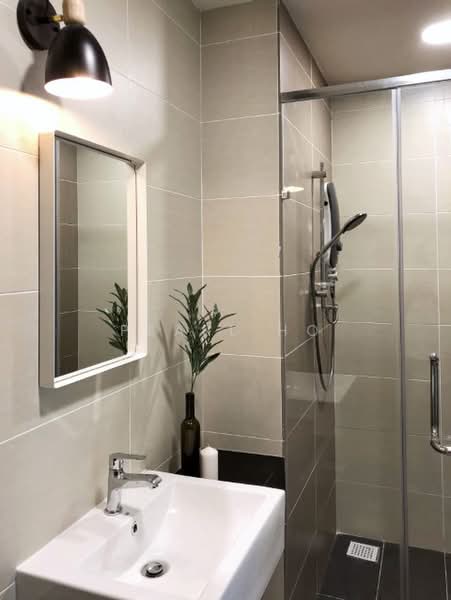 Servis Apartment untuk Disewa di LakePark Residence @ KL North - Pearl Ho - Bathroom - PropertyGuru.com.my