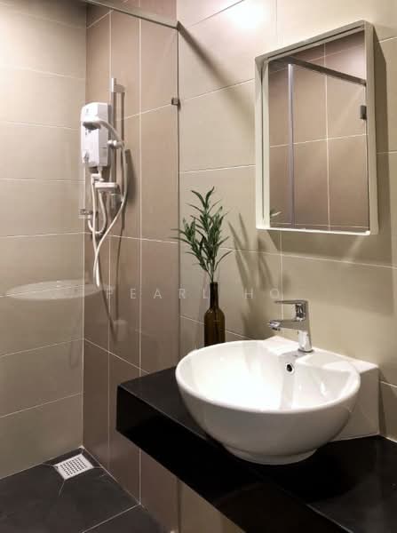 Servis Apartment untuk Disewa di LakePark Residence @ KL North - Pearl Ho - Bathroom - PropertyGuru.com.my