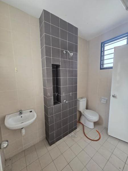 Rumah Teres 2-Tingkat untuk Dijual di Setia Ecohill (Semenyih) - Jayee . - Bathroom - PropertyGuru.com.my