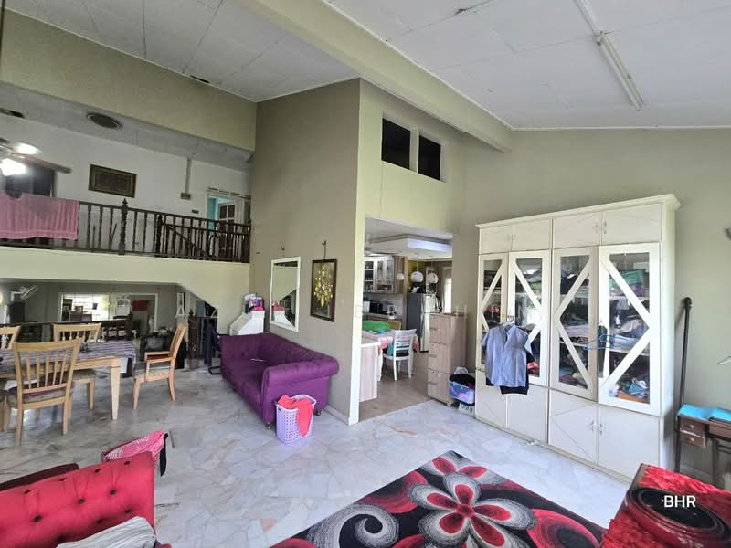Rumah Banglo untuk Dijual di Seksyen 3 (Bangi) - Azli Ibrahim - Living Room - PropertyGuru.com.my