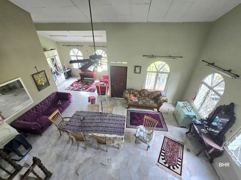 Rumah Banglo untuk Dijual di Seksyen 3 (Bangi) - Azli Ibrahim - Living Room - PropertyGuru.com.my