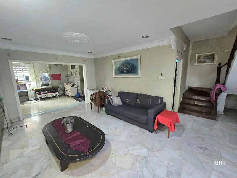 Rumah Banglo untuk Dijual di Seksyen 3 (Bangi) - Azli Ibrahim - Living Room - PropertyGuru.com.my