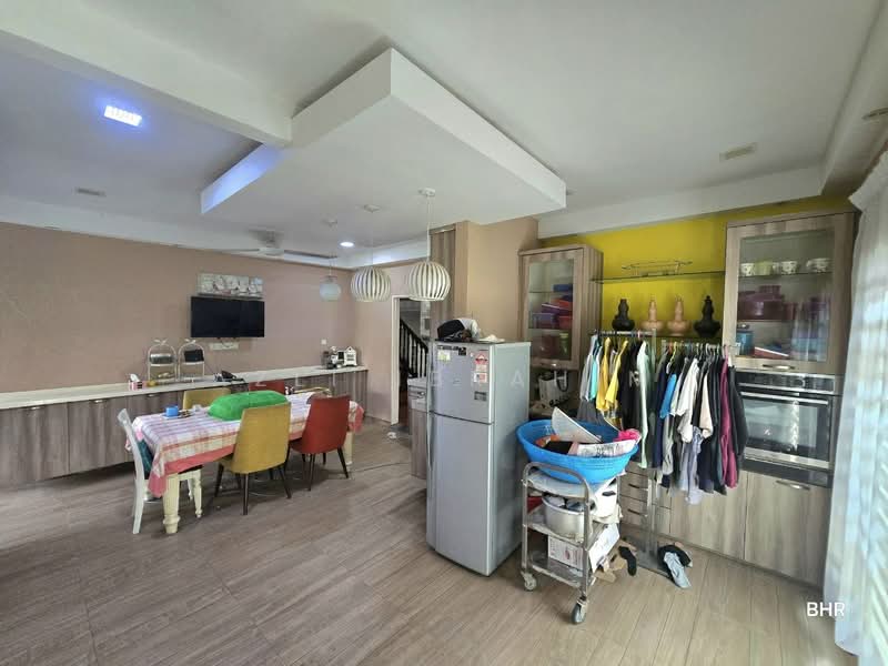 Rumah Banglo untuk Dijual di Seksyen 3 (Bangi) - Azli Ibrahim - Dining Room - PropertyGuru.com.my
