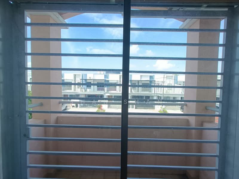 Rumah Teres 2 Tingkat untuk Dijual di TAMAN PUCHONG UTAMA (Puchong) - Shan Shan - Exterior - PropertyGuru.com.my
