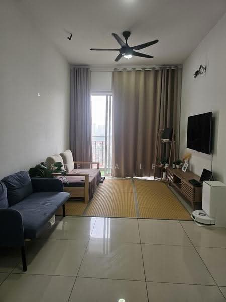 Kondominium untuk Dijual di 7 Tree Seven Residence - Stella Lee - Living Room - PropertyGuru.com.my