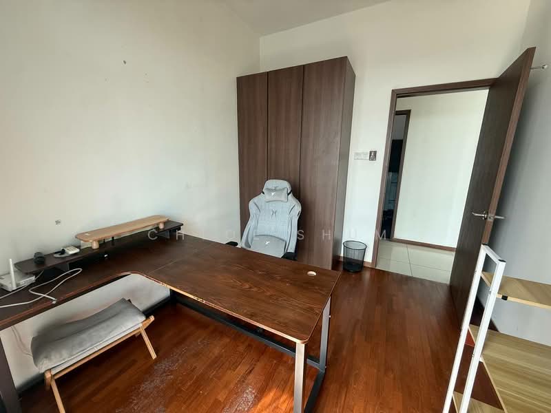 Service Residence for Rent at Crescent Bay Suites (Teluk Bayu) - Chloe Shum - Study - PropertyGuru.com.my