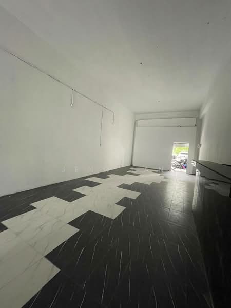 Shop for Rent in Kuching (Sarawak) - Jeno Tan - Interior - PropertyGuru.com.my
