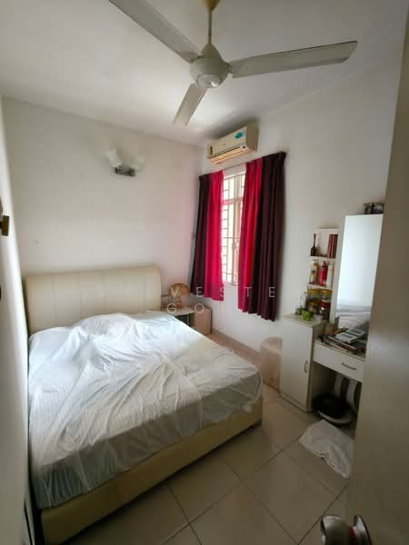 Condominium for Sale at Pearl Avenue - Sylvester Goh - Bedroom - PropertyGuru.com.my