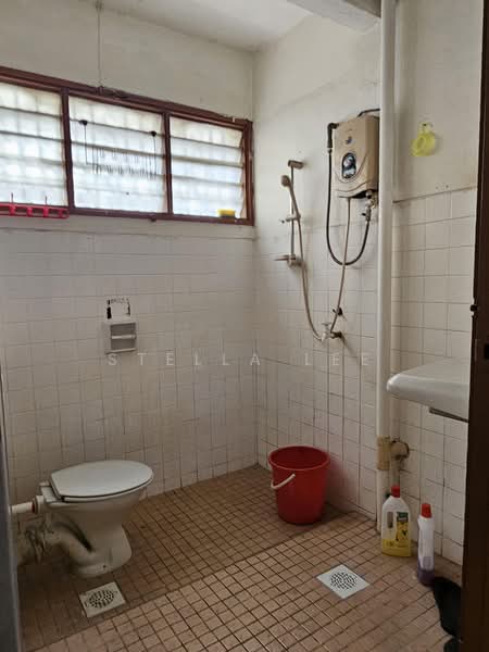 Apartment for Sale at Taman Megah Cheras Apartment - Stella Lee - Bathroom - PropertyGuru.com.my