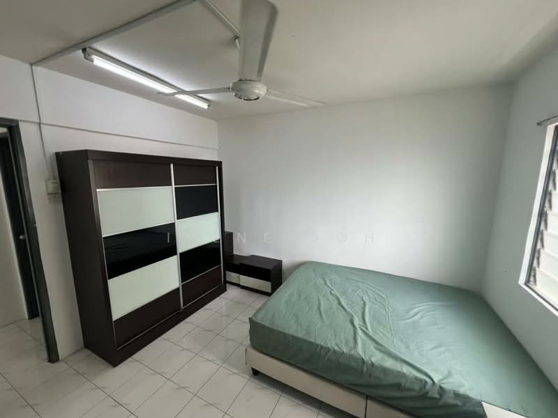 Rumah Flat untuk Dijual di Desa Pinang 2 - Irene Goh - Bedroom - PropertyGuru.com.my
