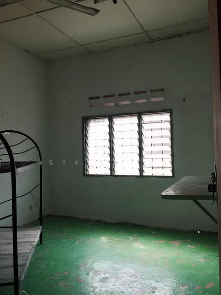 Rumah Banglo untuk Dijual di Kampung Baru Balakong (Balakong) - Stella Lee - Bedroom - PropertyGuru.com.my