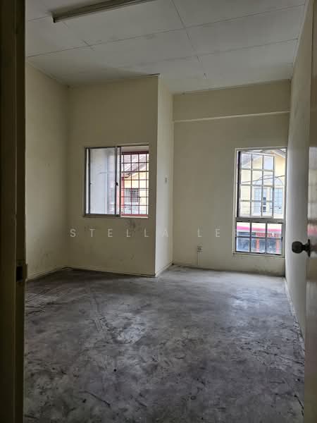 Office for Rent in Taman Putra Budiman (Balakong) - Stella Lee - Interior - PropertyGuru.com.my