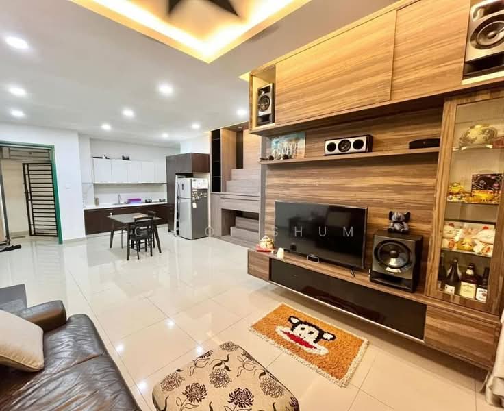Servis Apartment untuk Disewa di D'Ambience Residences (Pangsapuri Ikatan Flora) - Chloe Shum - Living Room - PropertyGuru.com.my