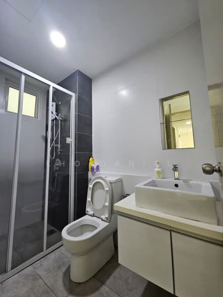 Servis Apartment untuk Disewa di Impiria Residensi Bukit Tinggi Klang - Kho Daniel - Bathroom - PropertyGuru.com.my