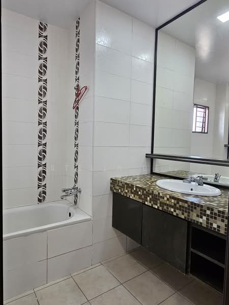 Semi-Detached House for Sale in Bandar Sungai Long (Selangor) - Stella Lee - Bathroom - PropertyGuru.com.my