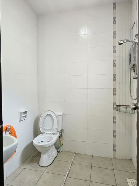 Semi-Detached House for Sale in Bandar Sungai Long (Selangor) - Stella Lee - Bathroom - PropertyGuru.com.my