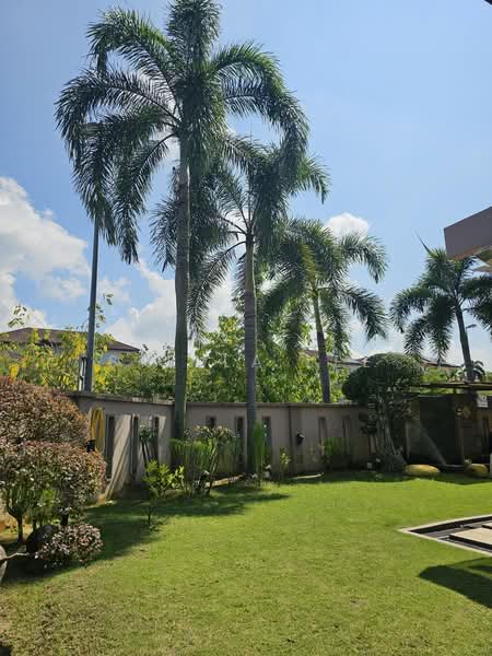 Semi-Detached House for Sale in Bandar Sungai Long (Selangor) - Stella Lee - Garden - PropertyGuru.com.my