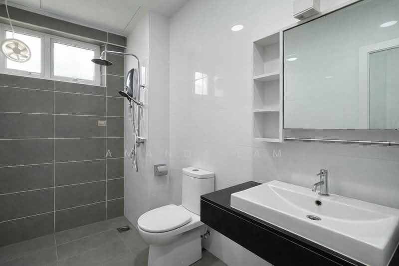 3-storey Terraced House for Sale in Sungai Puyu (Butterworth) - Amanda Lam - Bathroom - PropertyGuru.com.my
