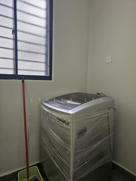 Condominium for Sale at Sutera Pines - Stella Lee - Yard - PropertyGuru.com.my