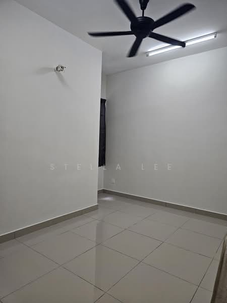 Condominium for Sale at Sutera Pines - Stella Lee - Bedroom - PropertyGuru.com.my