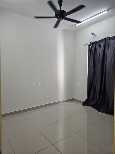 Condominium for Sale at Sutera Pines - Stella Lee - Bedroom - PropertyGuru.com.my
