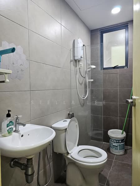 Condominium for Sale at Sutera Pines - Stella Lee - Bathroom - PropertyGuru.com.my