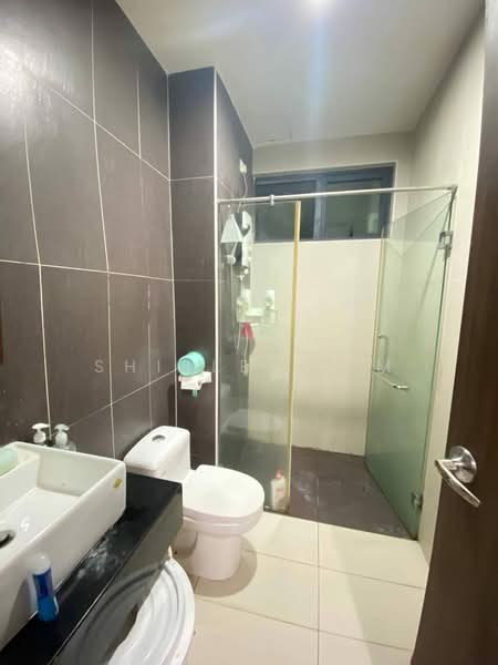 Service Residence for Sale at D'Secret Garden (Pangsapuri Kempas Indah) - Shirley Lim - Bathroom - PropertyGuru.com.my