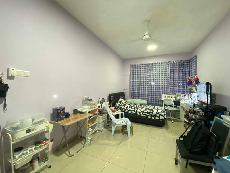 Service Residence for Sale at D'Secret Garden (Pangsapuri Kempas Indah) - Shirley Lim - Bedroom - PropertyGuru.com.my