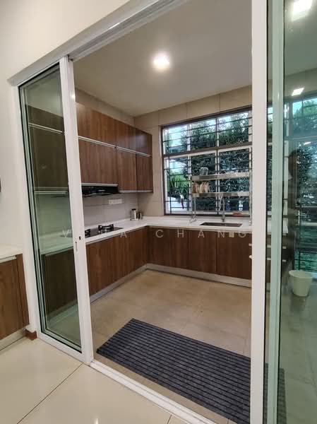 Semi-Detached House for Rent in Senibong (Permas Jaya) - Vera Chang - Kitchen - PropertyGuru.com.my