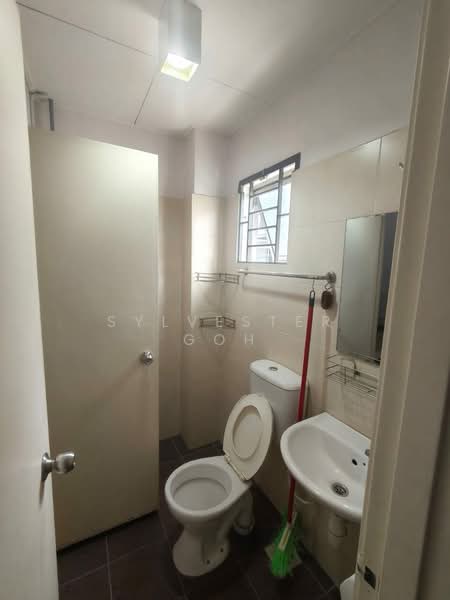 Rumah Teres 2 Tingkat untuk Dijual di TAMAN PUCHONG UTAMA (Puchong) - Sylvester Goh - Bathroom - PropertyGuru.com.my