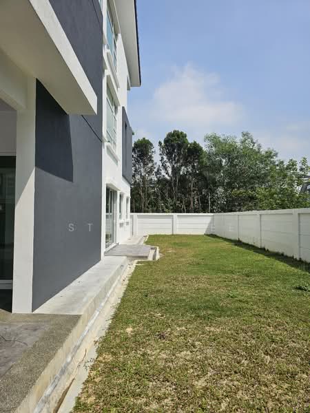 Rumah Berkembar untuk Dijual di Taman Taming Indah 2 (Bandar Sungai Long) - Stella Lee - Exterior - PropertyGuru.com.my