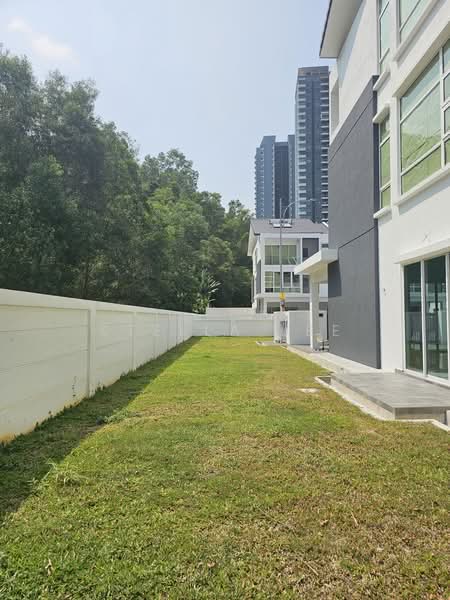 Rumah Berkembar untuk Dijual di Taman Taming Indah 2 (Bandar Sungai Long) - Stella Lee - Exterior - PropertyGuru.com.my