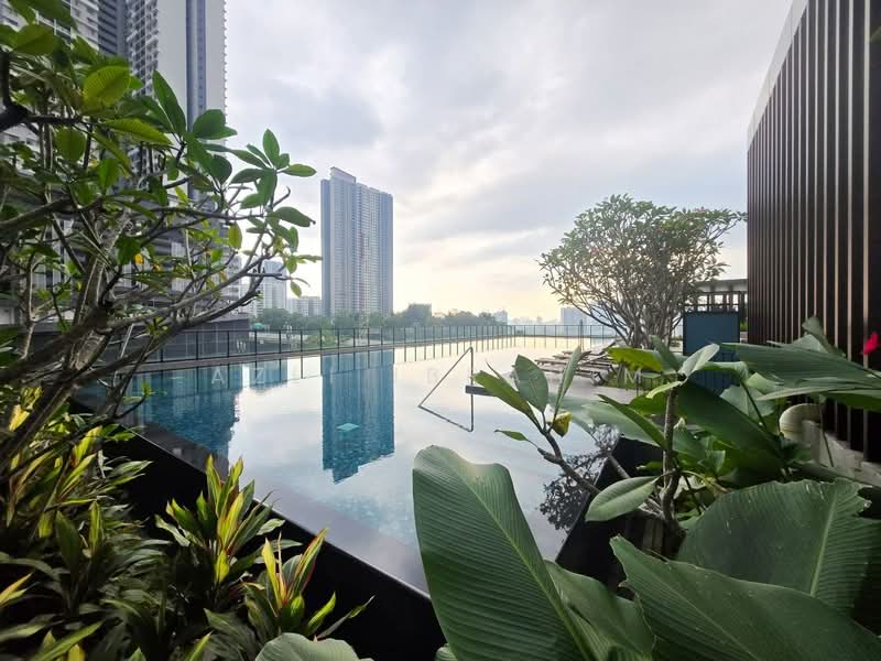 Service Residence for Sale at Quinn Residence - Azli Ibrahim - Exterior - PropertyGuru.com.my