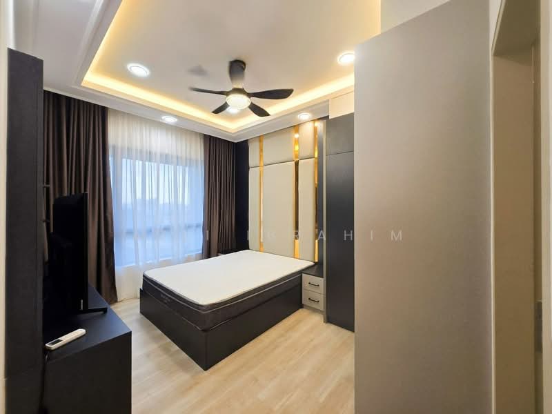 Service Residence for Sale at Quinn Residence - Azli Ibrahim - Bedroom - PropertyGuru.com.my