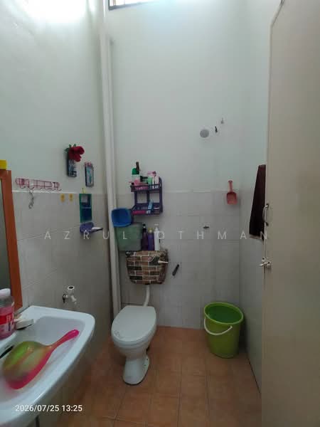 1-storey Terraced House for Sale in Taman Bunga Sejati (Rantau) - Azrul Othman - Bathroom - PropertyGuru.com.my
