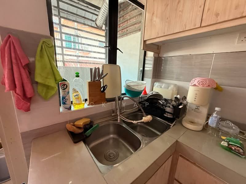 2-storey Terraced House for Sale in Taman Puncak Kampar (Kampar) - CK Yap - Kitchen - PropertyGuru.com.my